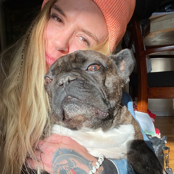 Meet your Posher, Megan - Picture 3 of 5